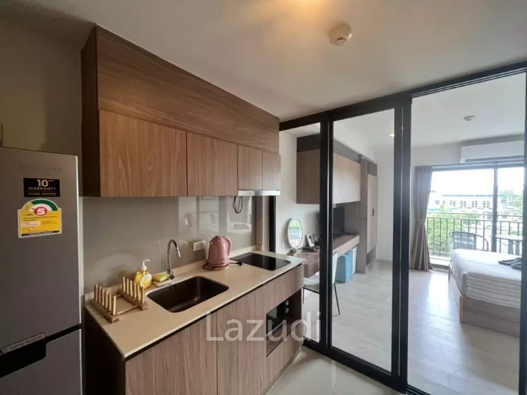 LA CASITA : Studio Condo on 6th Floor