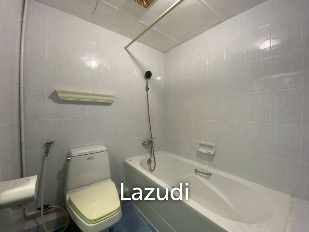 Spacious Studio Room with Scenic Views at Beachfront Cha Am Grand Condotel