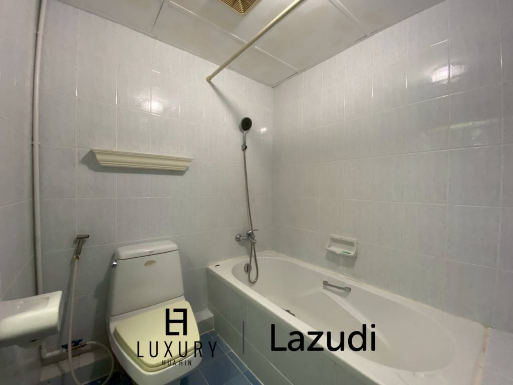 Spacious Studio Room with Scenic Views at Beachfront Cha Am Grand Condotel