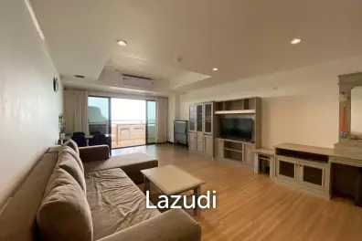 Spacious Studio Room with Scenic Views at Beachfront Cha Am Grand Condotel