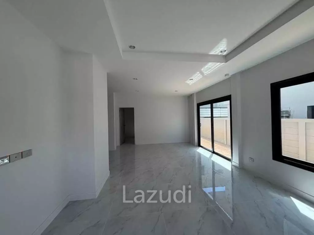 4 Beds 3 Baths 190 SQ.M. Supalai ParkVille Pattaya