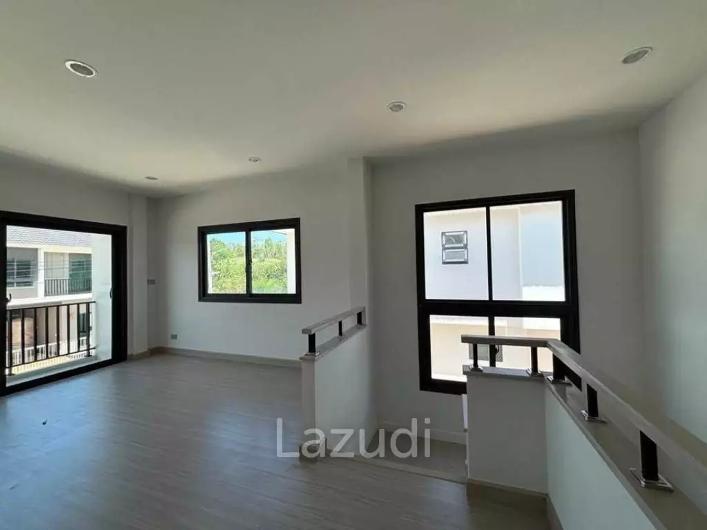 4 Beds 3 Baths 190 SQ.M. Supalai ParkVille Pattaya