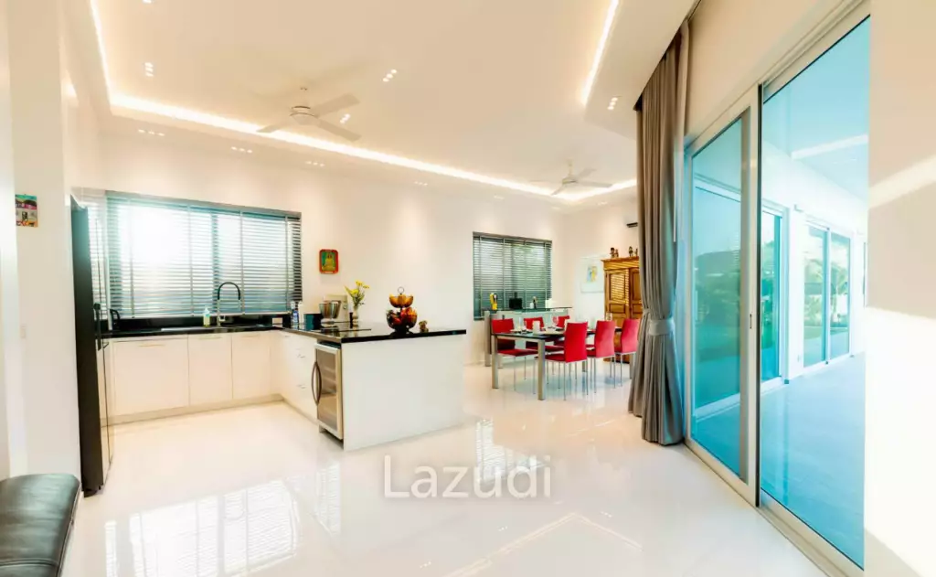 Luxurious Villa with Pool at Palm Avenue 5 Hua Hin
