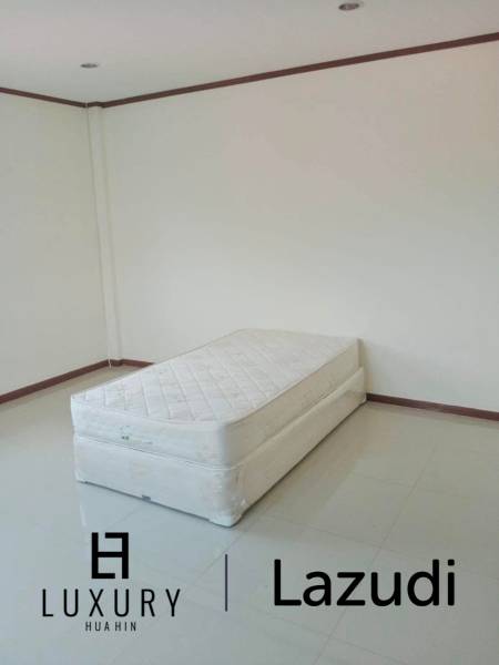 Urgent Sale! 3-Story Commercial Building with Tenant