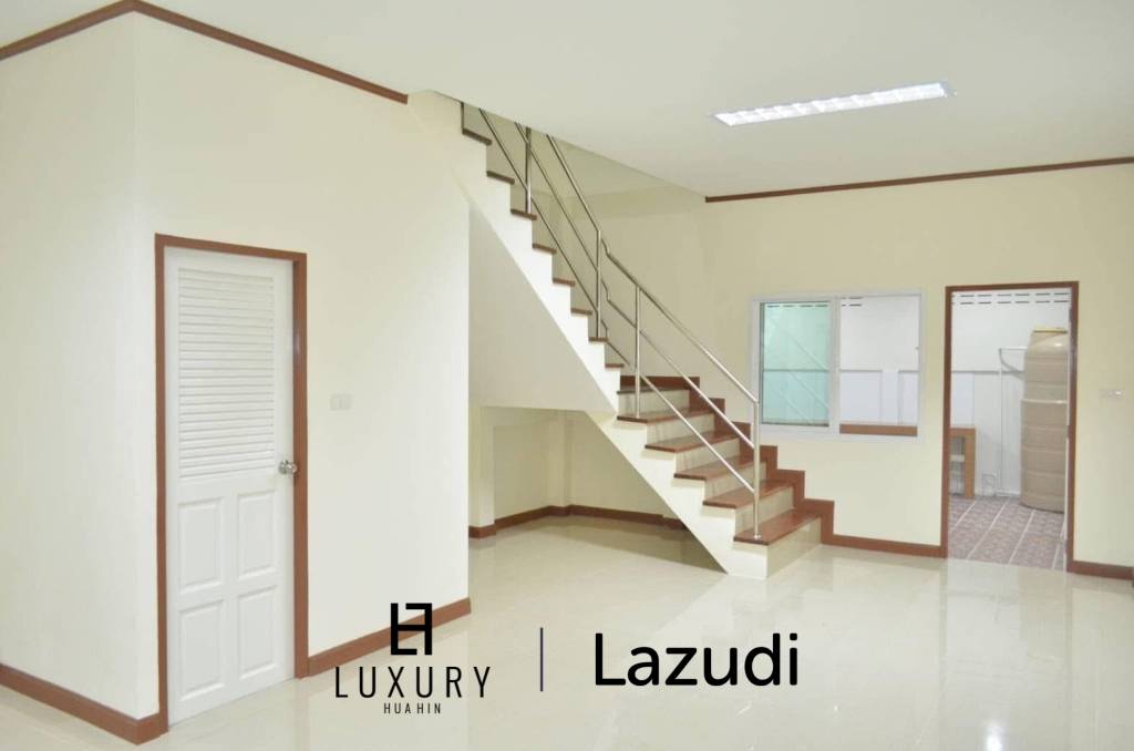 Urgent Sale! 3-Story Commercial Building with Tenant