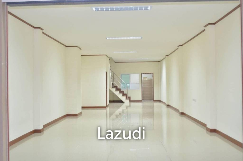 Urgent Sale! 3-Story Commercial Building with Tenant