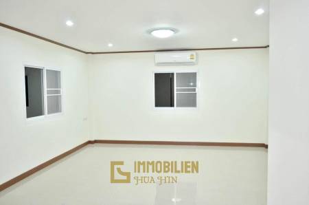 Dringender Verkauf! Zweistöckiges Geschäftsgebäude mit Mieter