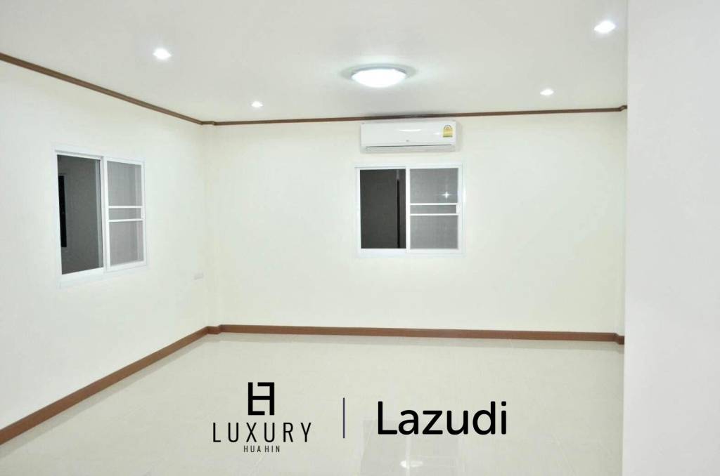 Urgent Sale! 3-Story Commercial Building with Tenant