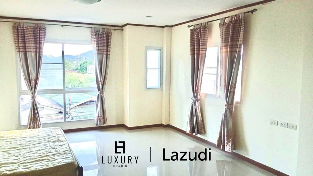 Urgent Sale! 3-Story Commercial Building with Tenant