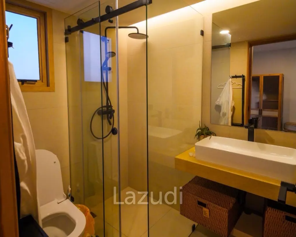3 Beds 4 Baths 220 SQ.M. Townhouse In Wongamat Pattaya