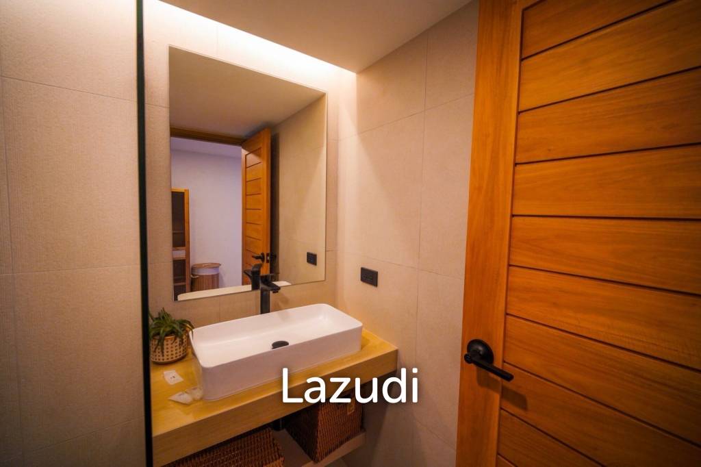 3 Beds 4 Baths 220 SQ.M. Townhouse In Wongamat Pattaya