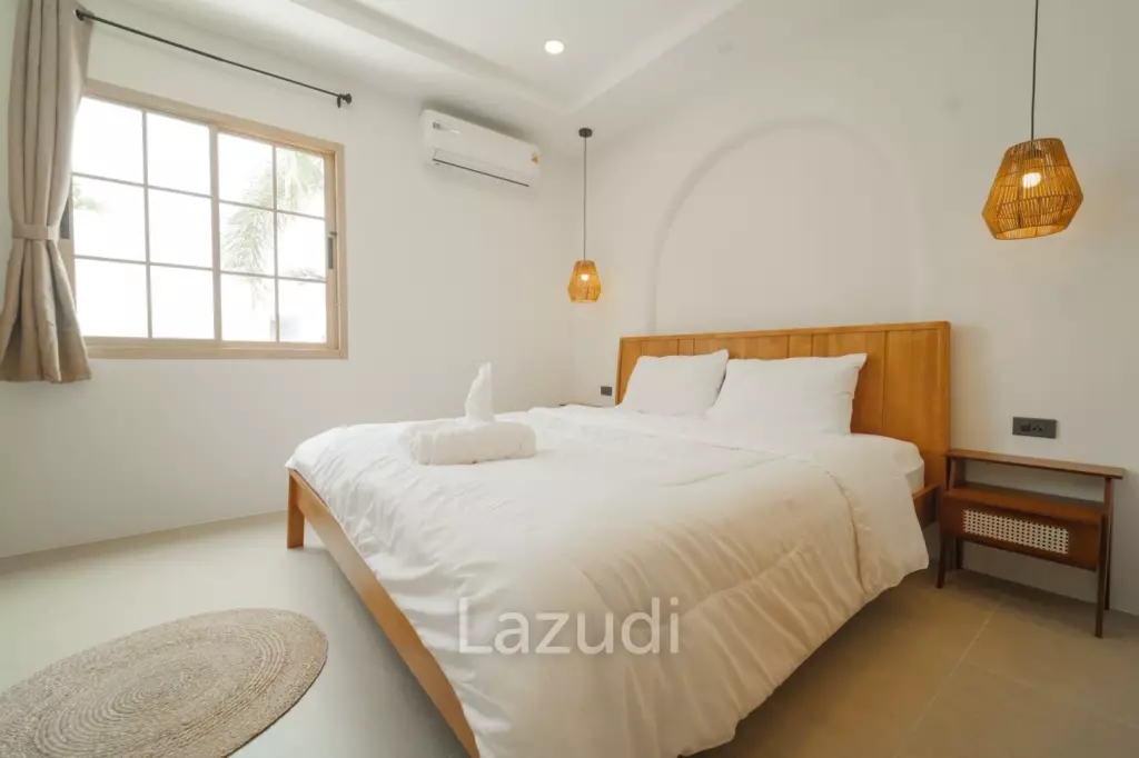 3 Beds 4 Baths 220 SQ.M. Townhouse In Wongamat Pattaya