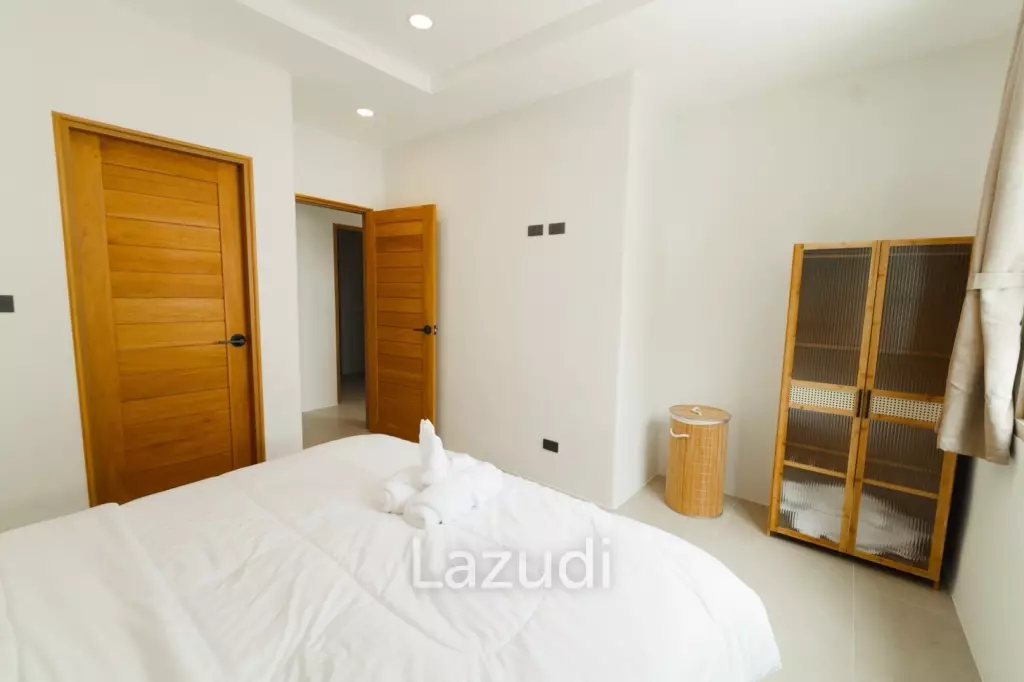 3 Beds 4 Baths 220 SQ.M. Townhouse In Wongamat Pattaya