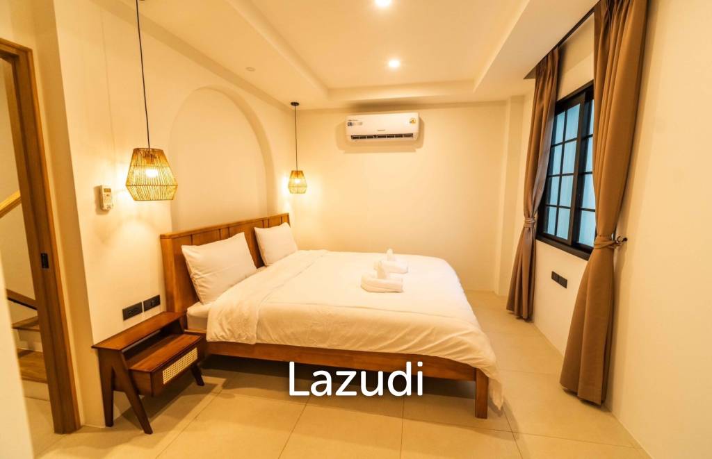 3 Beds 4 Baths 220 SQ.M. Townhouse In Wongamat Pattaya