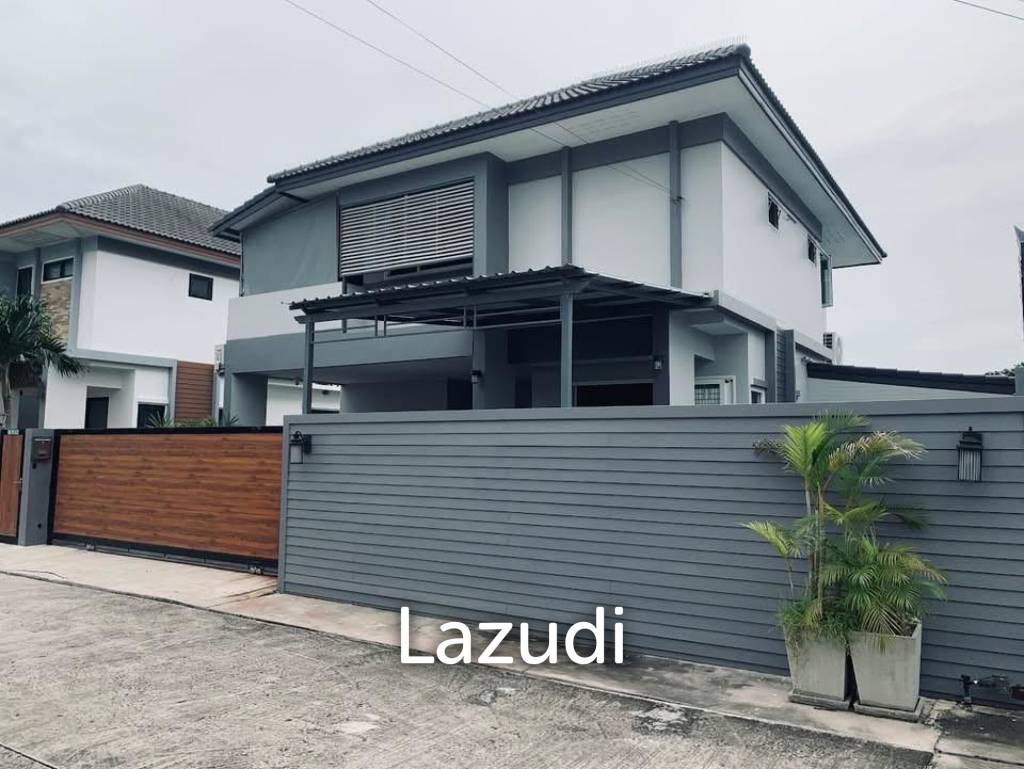 3 Beds 2 Baths 180 SQ.M Uraiwan Park View