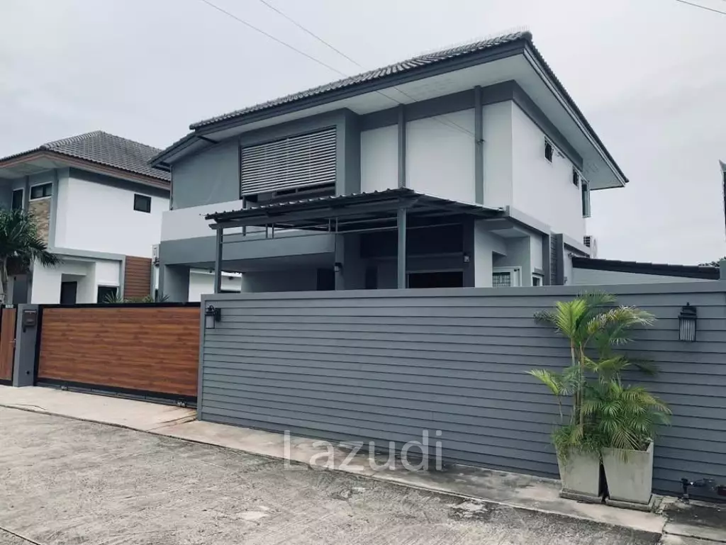 3 Beds 2 Baths 180 SQ.M Uraiwan Park View