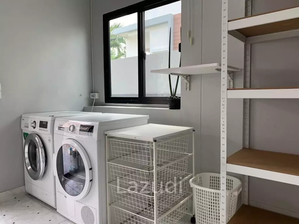 3 Beds 2 Baths 180 SQ.M Uraiwan Park View