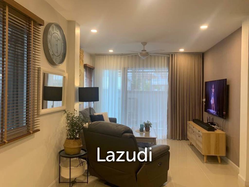 3 Beds 2 Baths 180 SQ.M Uraiwan Park View