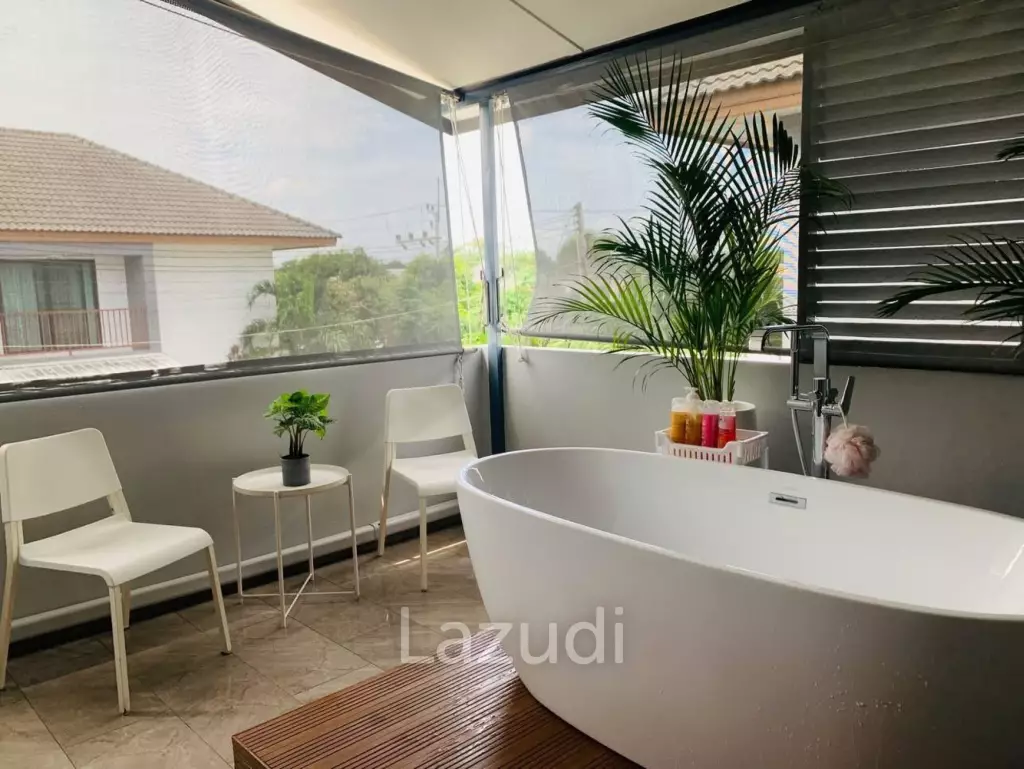 3 Beds 2 Baths 180 SQ.M Uraiwan Park View