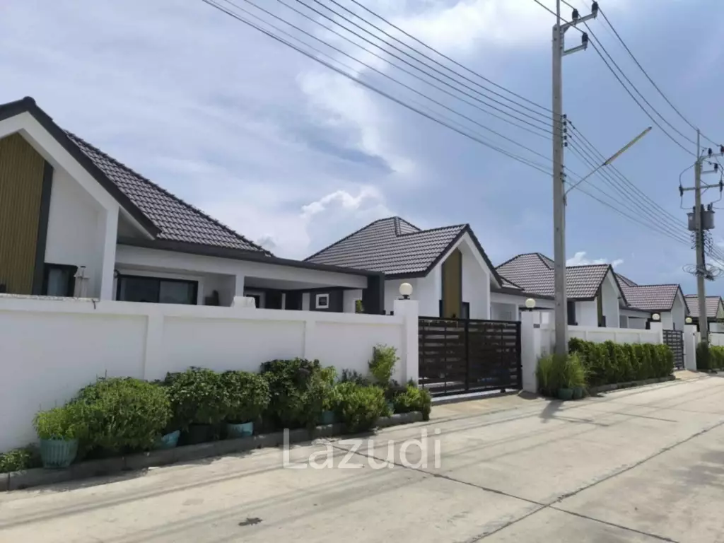Cha-Am : NEW Detached House 3 Bedroom with Parking