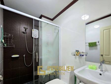 Фитнес-зал / бассейн / зона отдыха / круглосуточная охрана