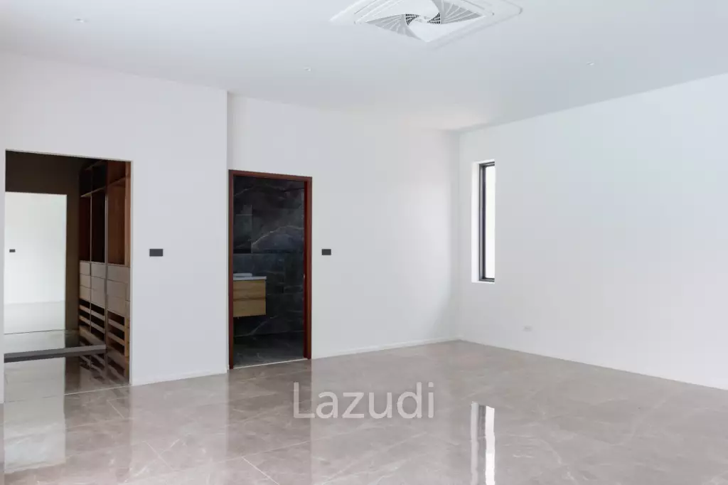 Modern Detached Villa with Pool in Hua Hin