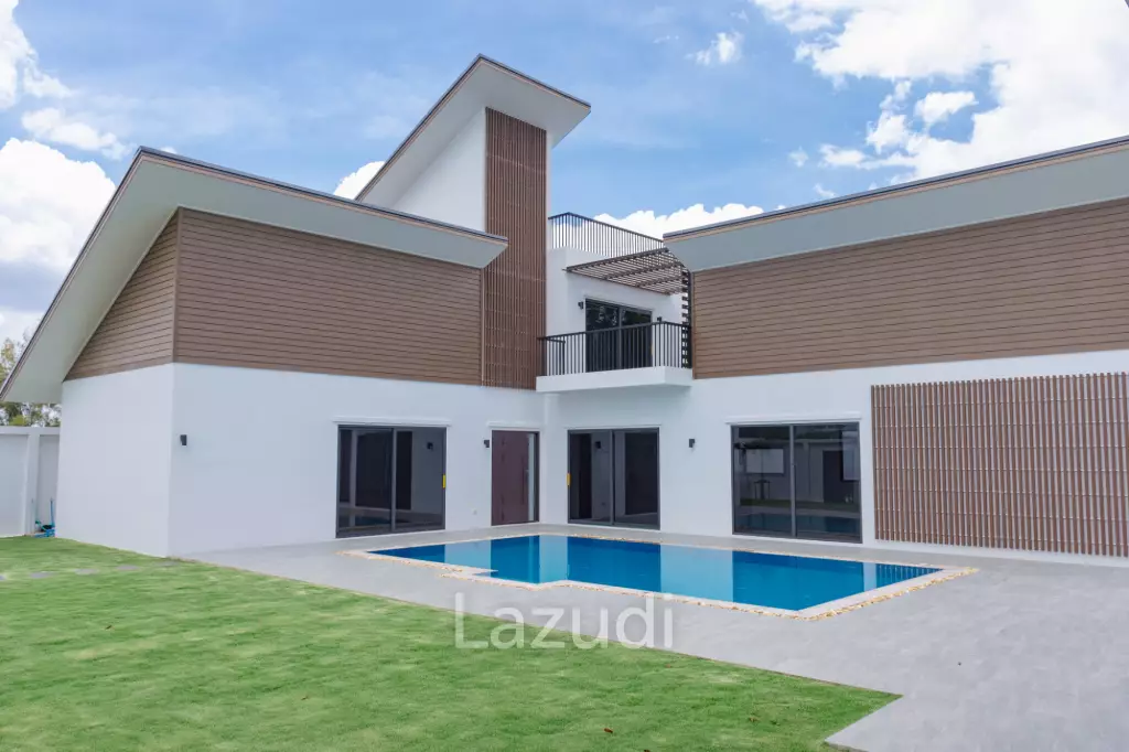 Modern Detached Villa with Pool in Hua Hin