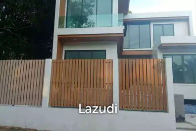 Modern Two-Story Villa in Krabi Noi Mueang Krabi