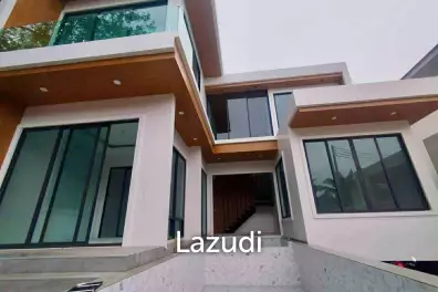 Modern Two-Story Villa in Krabi Noi Mueang Krabi