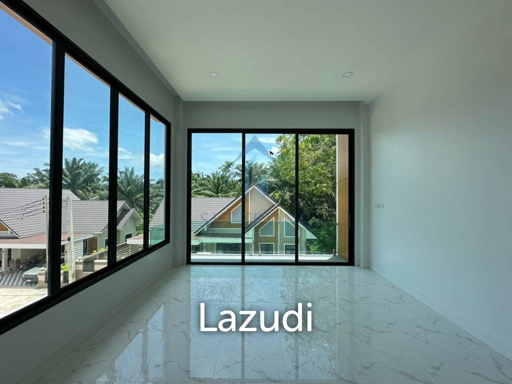 Modern Two-Story Villa in Krabi Noi Mueang Krabi