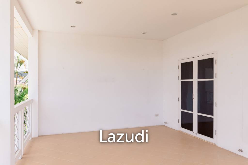 Дом 1,600 кв.м. 5 Кровать 