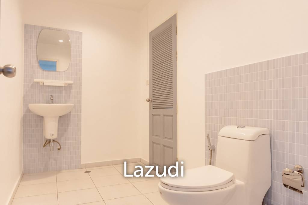 Дом 1,600 кв.м. 5 Кровать 