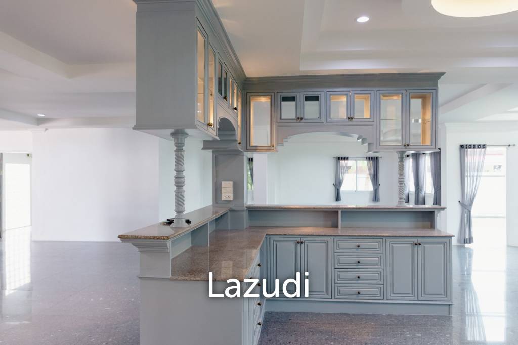 Дом 1,600 кв.м. 5 Кровать 