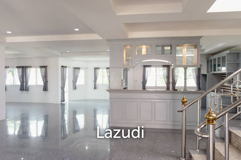 Дом 1,600 кв.м. 5 Кровать 