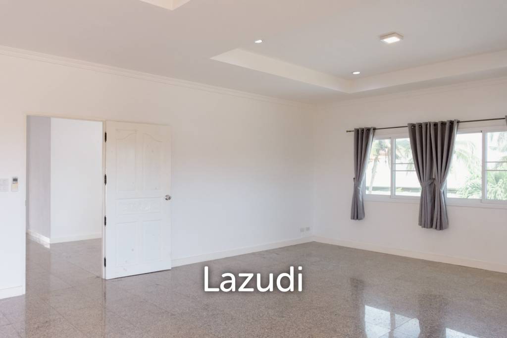 Дом 1,600 кв.м. 5 Кровать 