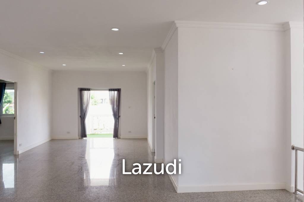 Дом 1,600 кв.м. 5 Кровать 