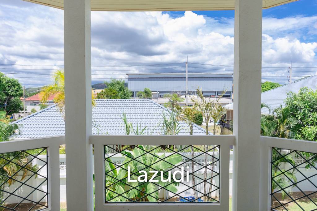 Дом 1,600 кв.м. 5 Кровать 