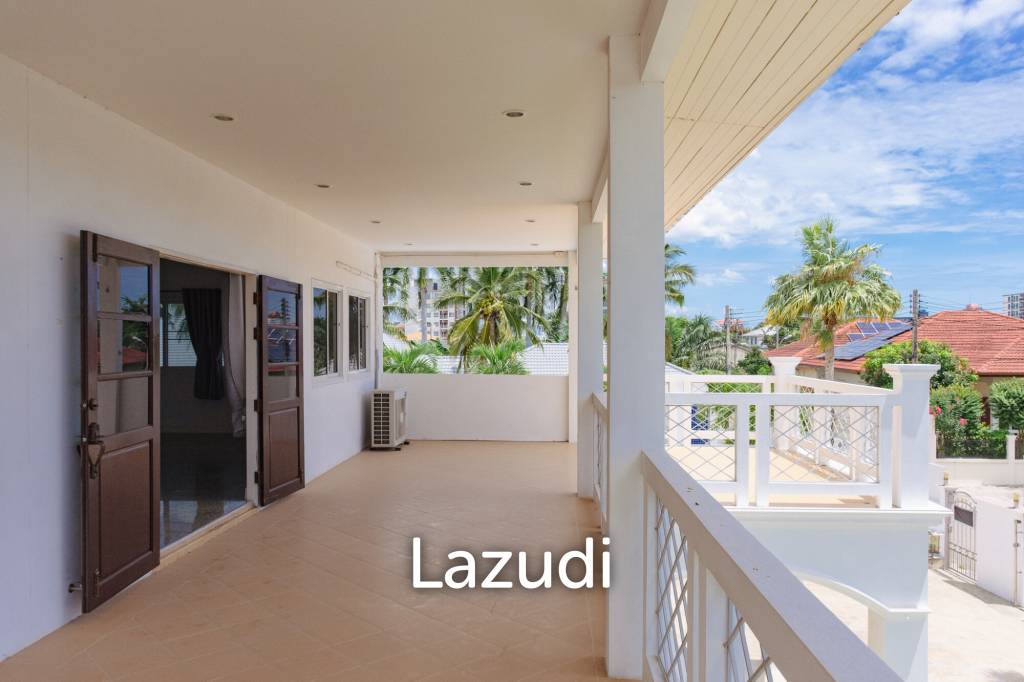 Дом 1,600 кв.м. 5 Кровать 