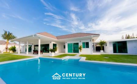 723 ตร.ม 3 เตียง 3 อาบน้ำ วิลล่า For ขาย