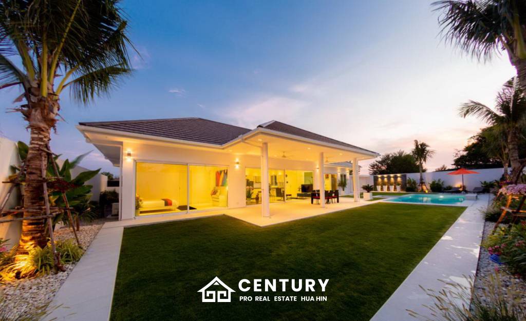 723 ตร.ม 3 เตียง 3 อาบน้ำ วิลล่า For ขาย