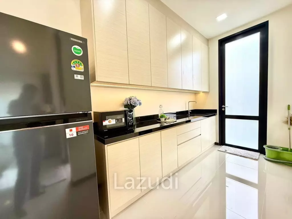 3 Beds 2 Baths 157 SQ.M. The Maple Pattaya