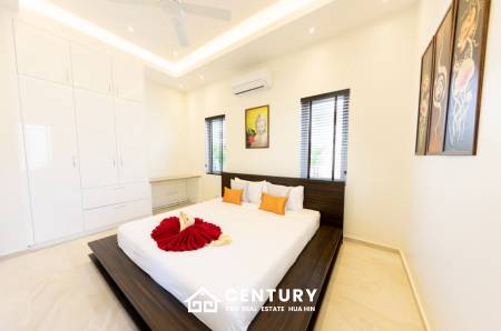 743 ตร.ม 3 เตียง 2 อาบน้ำ วิลล่า For ขาย