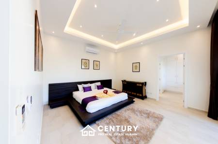 743 ตร.ม 3 เตียง 2 อาบน้ำ วิลล่า For ขาย