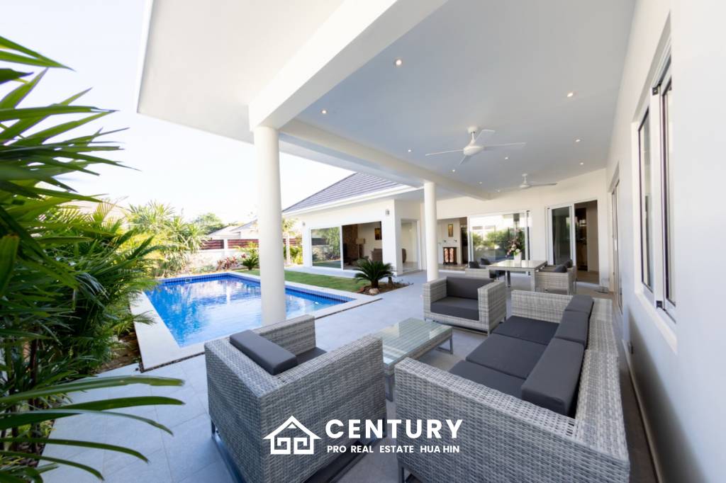 743 ตร.ม 3 เตียง 2 อาบน้ำ วิลล่า For ขาย