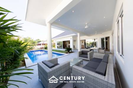 743 ตร.ม 3 เตียง 2 อาบน้ำ วิลล่า For ขาย