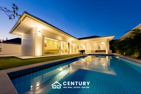 743 ตร.ม 3 เตียง 2 อาบน้ำ วิลล่า For ขาย