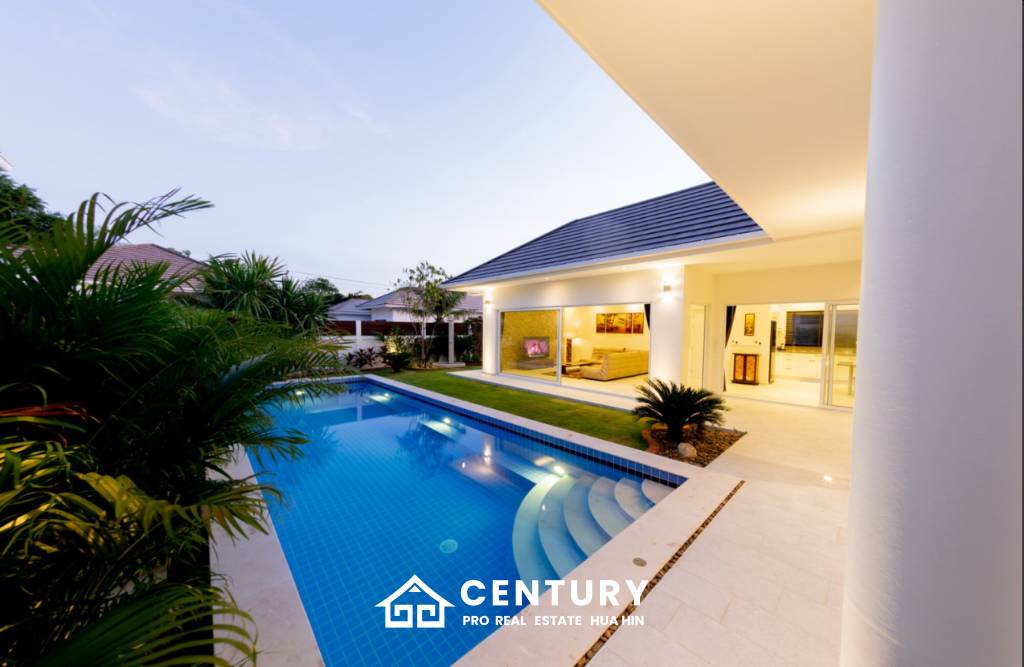 743 ตร.ม 3 เตียง 2 อาบน้ำ วิลล่า For ขาย