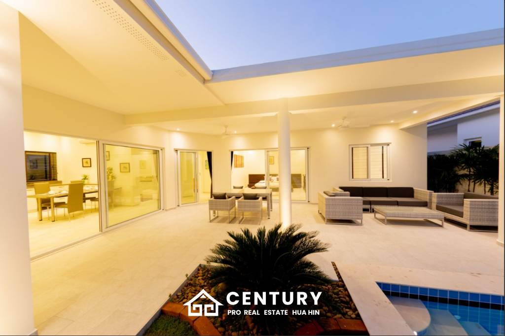 743 ตร.ม 3 เตียง 2 อาบน้ำ วิลล่า For ขาย