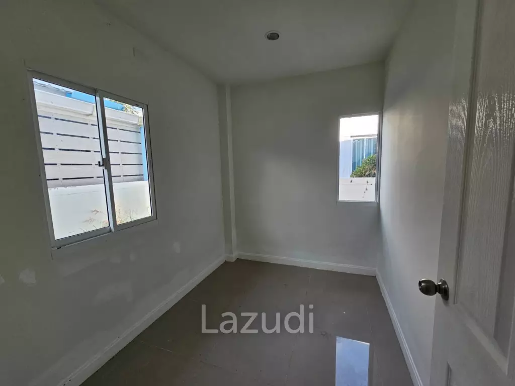LA VALLEE VILLAGE TOWN : 2 Bed villa for sale