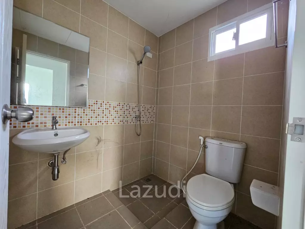 LA VALLEE VILLAGE TOWN : 2 Bed villa for sale